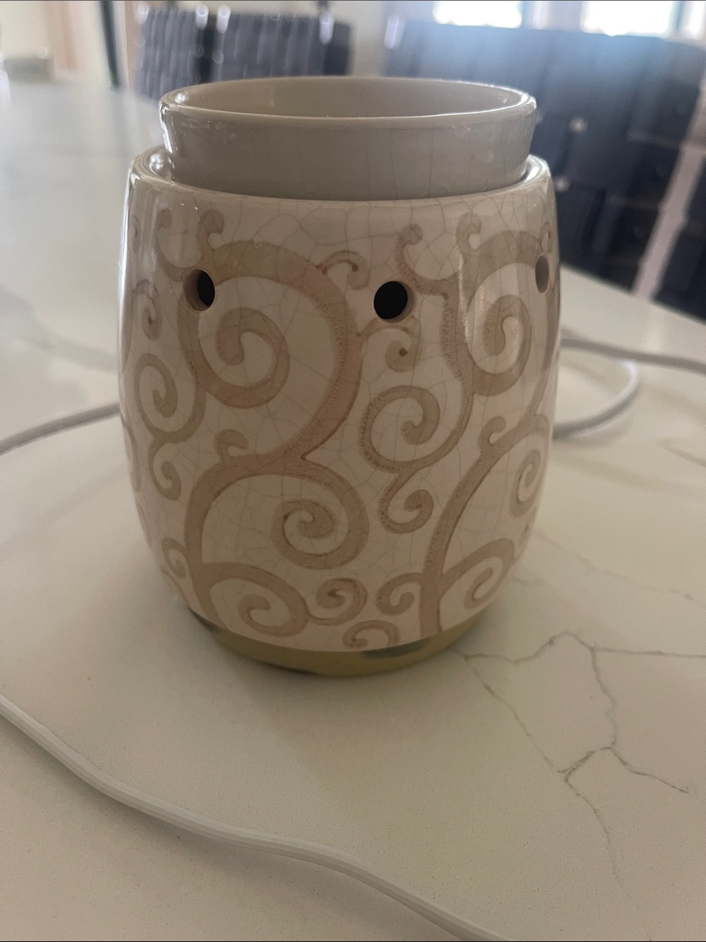 Ceramic Electric Wax Warmer in Beige Swirl Design